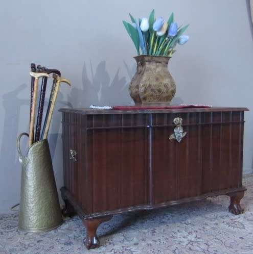 A stunning large solidly built "Kenbow" Imbuia trousseau kist with brass embellishments. Gorgeous!!!