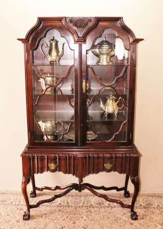 An exquisitely made Imbuia wood display cabinet with glass doors and shelves, absolutely gorgeous!