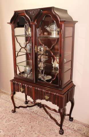 An exquisitely made Imbuia wood display cabinet with glass doors and shelves, absolutely gorgeous!