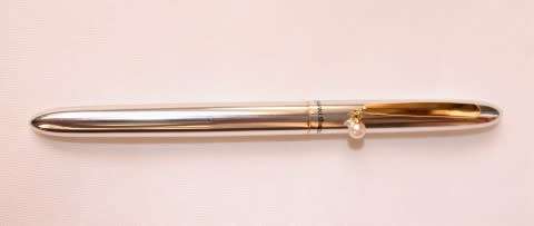 An awesome collection of four pens, including a parker refill.