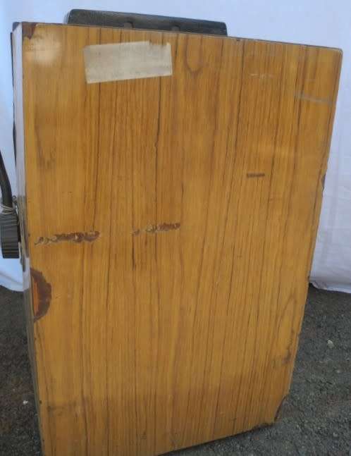 An awesome table top one arm bandit slot machine for restoration, stunning showpiece!
