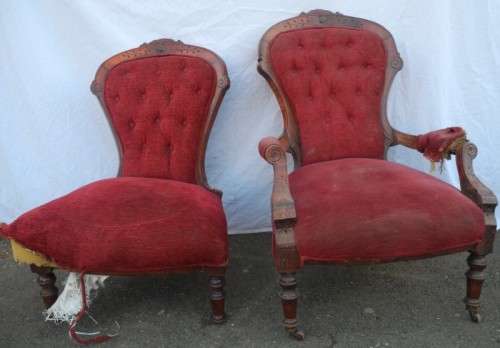 A fantastic carved Antique King and Queen chair for restoration. Great project!!