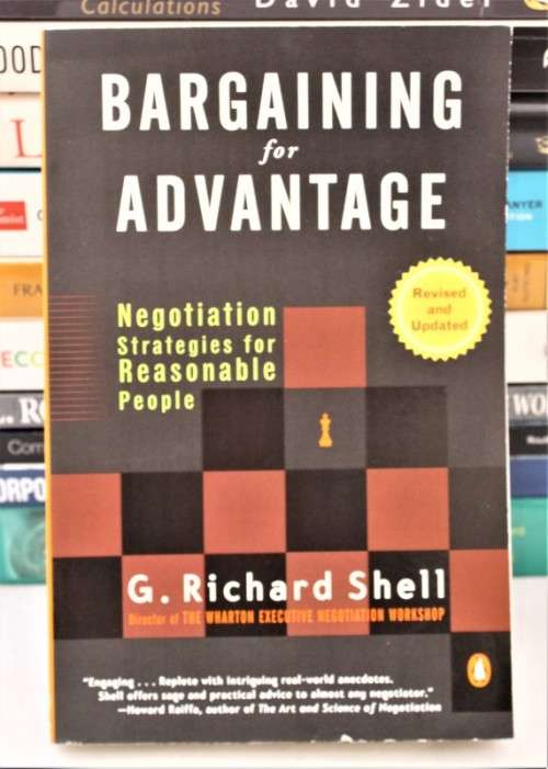Bargain! A fantastic collection of 13 business, economy, investment & finances books & textbooks.