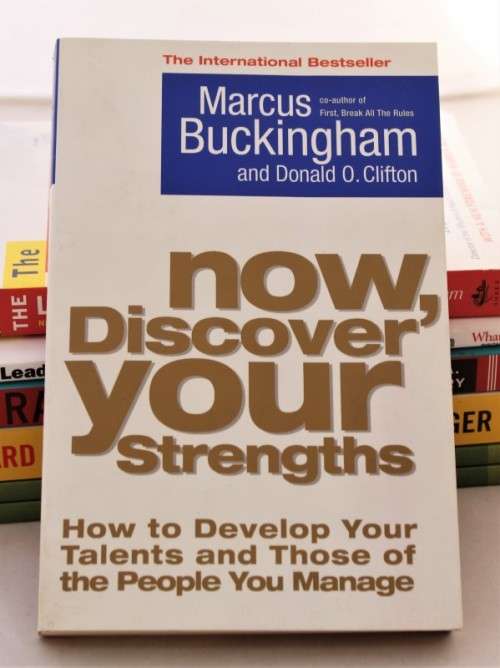 Bargain! A fantastic collection of 7 books & textbooks based on leadership