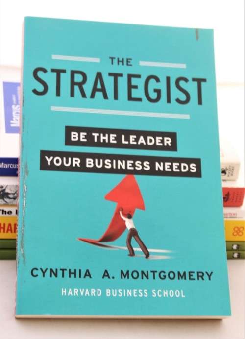 Bargain! A fantastic collection of 7 books & textbooks based on leadership