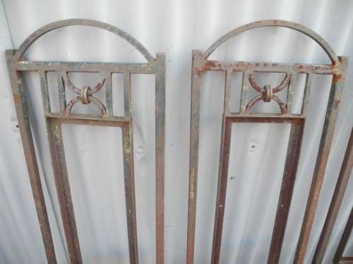 FIX ME UP!!! A set of eight metal patio chairs, perfect in a lapa for extra seats. BARGAIN!!!