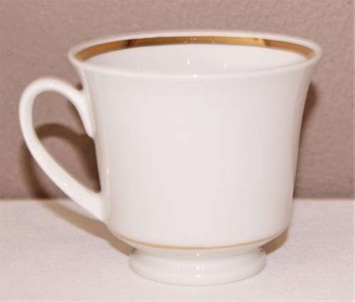STUNNING tea set including 16 duos, tea pot, milk jug & sugar pot-Lifespace Sale