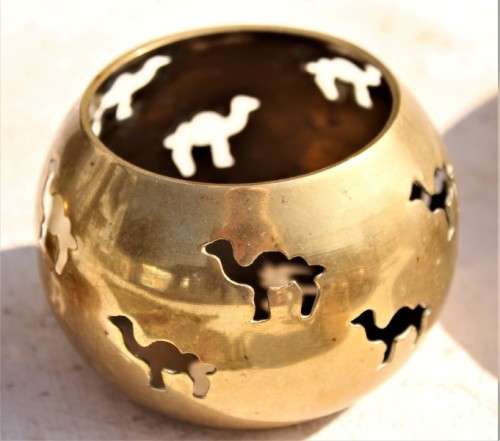 STUNNING collection of eight various brass items-Lifespace Sale