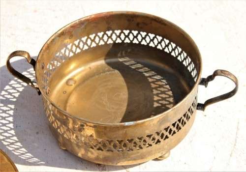 GORGEOUS collection of six medium sized various brass items-Lifespace Sale