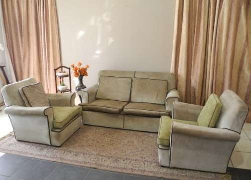A fantastic comfortable three piece lounge suite, perfect in informal lounges! Lifespace Sale
