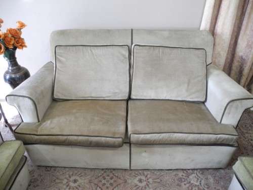 A fantastic comfortable three piece lounge suite, perfect in informal lounges! Lifespace Sale
