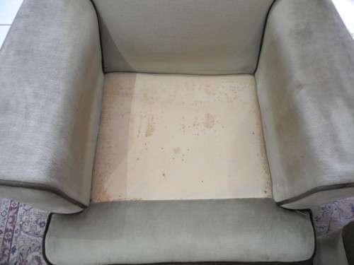 A fantastic comfortable three piece lounge suite, perfect in informal lounges! Lifespace Sale