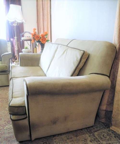 A fantastic comfortable three piece lounge suite, perfect in informal lounges! Lifespace Sale