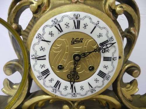 BARGAIN CLOCKS!!A large ornate vintage Walt mantle clock. Lifespace Sale