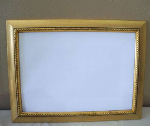 Two pretty frames for photos or certificates. Lovely in all rooms!Lifespace Sale