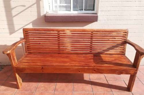 A fantastic well-made, sturdy vintage wood bench - perfect  in a lapa/ patio!Xmas sale