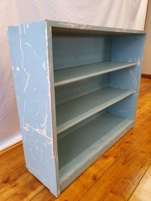 A lovely painted blue bookcase with three shelves. Xmas sale