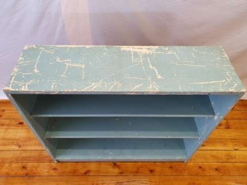 A lovely painted blue bookcase with three shelves. Xmas sale