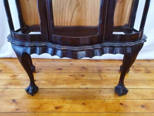 A lovely "Kenbow" curved ball and claw display cabinet, needs glass and shelves.Xmas sale