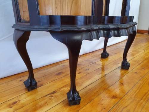 A lovely "Kenbow" curved ball and claw display cabinet, needs glass and shelves.Xmas sale