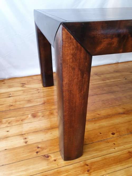 An exquisite LARGE (242cm x 102cm) Coricraft 6-seater dining table. Xmas sale