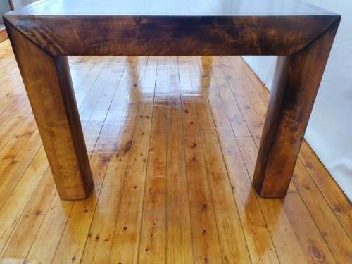 An exquisite LARGE (242cm x 102cm) Coricraft 6-seater dining table. Xmas sale