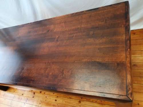 An exquisite LARGE (242cm x 102cm) Coricraft 6-seater dining table. Xmas sale