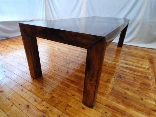 An exquisite LARGE (242cm x 102cm) Coricraft 6-seater dining table. Xmas sale