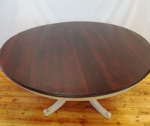 A stunning large dark wood and white base round dining table (167cm x 76cm). Xmas sale