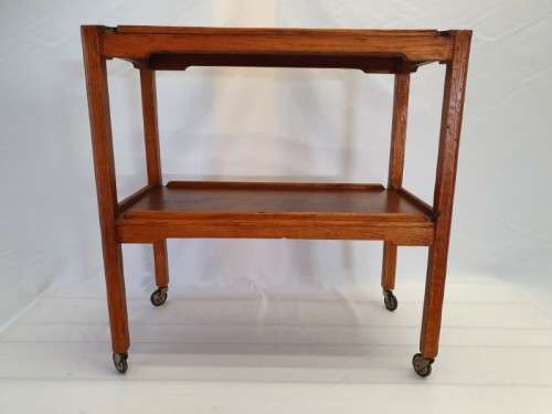An Oak vintage drinks trolley perfect for all living spaces. Xmas sale!