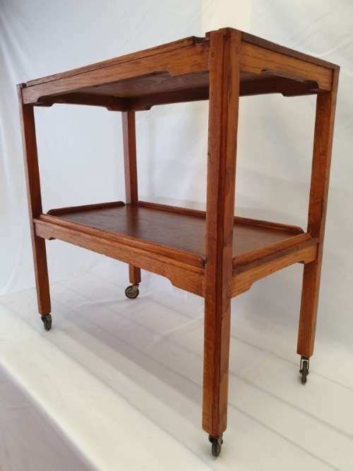 An Oak vintage drinks trolley perfect for all living spaces. Xmas sale!