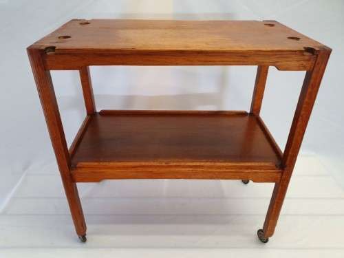An Oak vintage drinks trolley perfect for all living spaces. Xmas sale!
