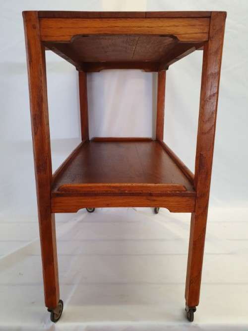 An Oak vintage drinks trolley perfect for all living spaces. Xmas sale!
