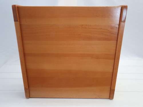 A lovely vintage solid yellow wood occasional/ side table. Xmas sale