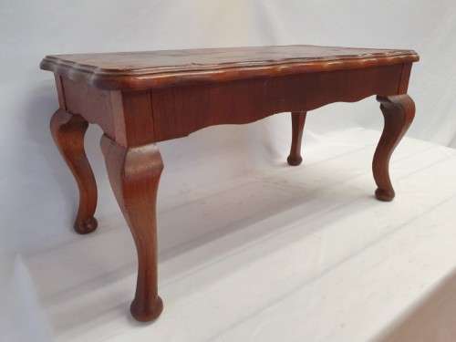 A lovely vintage scalloped edge, club footed coffee table. Xmas sale