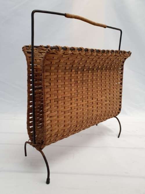 A wonderful vintage wicker magazine stand. Xmas Sale