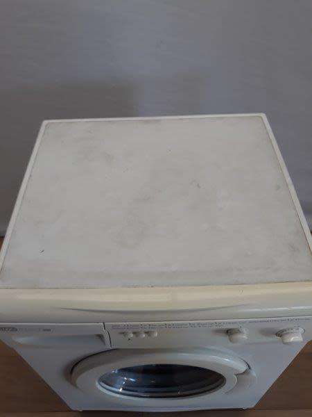 A Defy Automaid 600 washing machine in working order