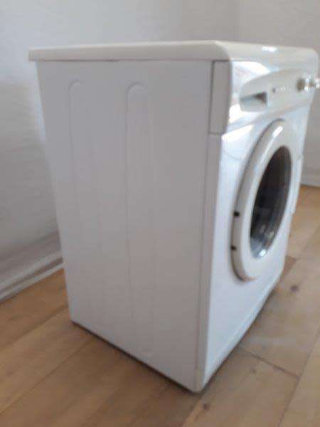 A Defy Automaid 600 washing machine in working order