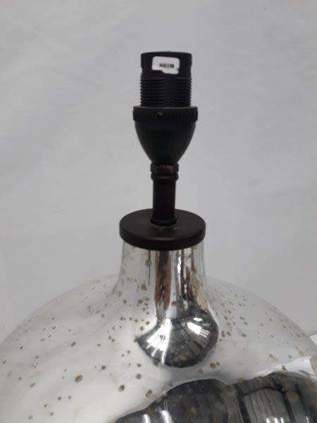 A wonderful set of 2 vintage lamps