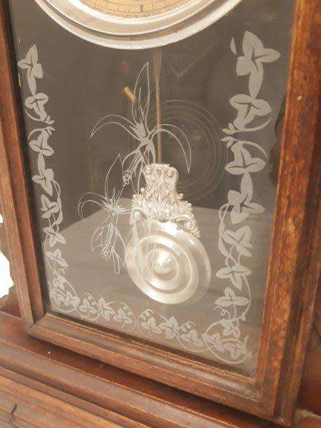 A vintage Ansonia clock for restoration