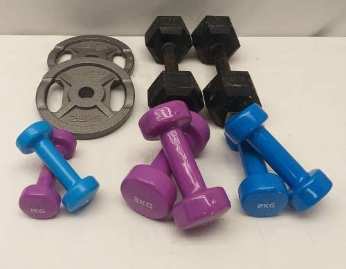 An awesome collection of assorted gym dumbbells and weights ranging in weights between 1kg and 7.5kg