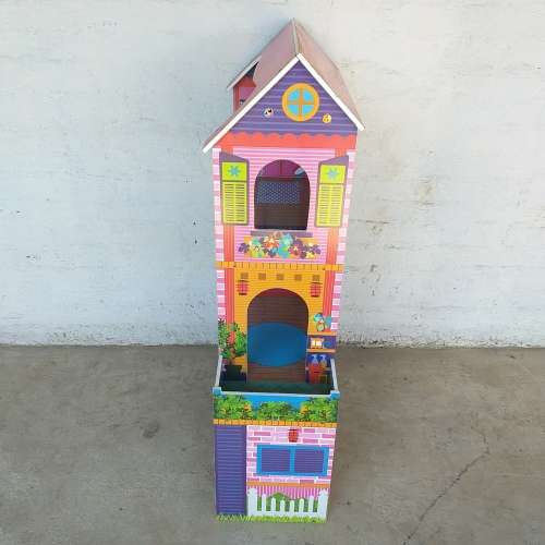 An incredible large (115cm high) dolls house with various rooms and dolls house funiture