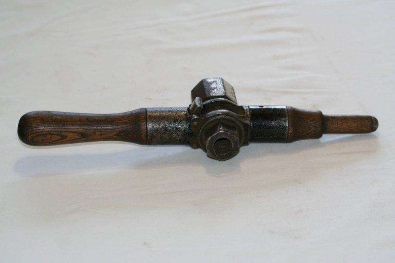 CRAZY R1... CARPENTRY TOOLS FROM THE EARLY 1900's - RATCHET BRACE / AUGER. PLEASE VIEW PICS