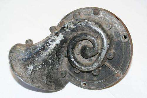 CLASSIC / VINTAGE ? CAR SPARES!!! HOOTER HORN.