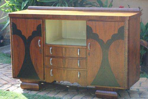 THIS MUST SELL!!! MAKE AN OFFER ... ART-DECO COMMODE / SIDE SERVER - a stunning piece of furniture!!