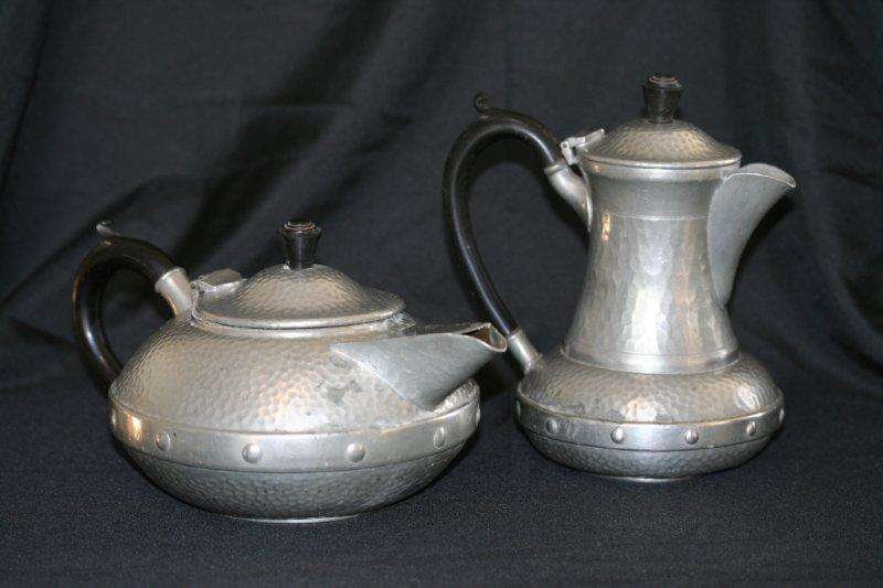 A STUNNING ANTIQUE SHEFFIELD PEWTER COFFEE AND TEA POT!!!