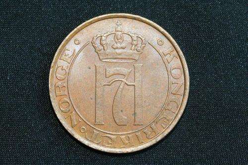 RARE 1930 NORWEGIAN COIN!!! RARE AND COLLECTABLE