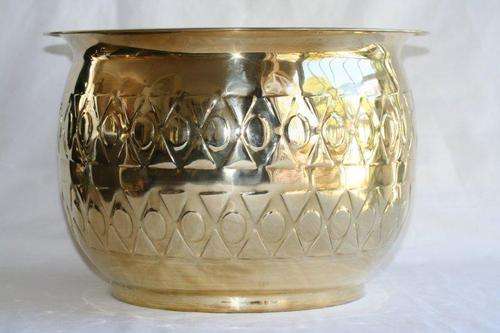 BEAUTIFUL LARGE BRASS PLANTER / CONTAINER WITH STUNNING BOWL SHAPE & PATTERN!!! THIS IS BEAUTIFUL!