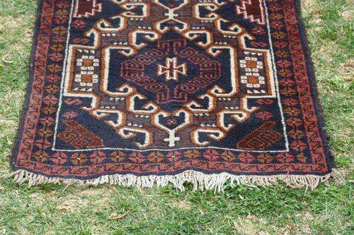 A VERY BEAUTIFUL PERSIAN CARPET!!! GOOD CONDITION AND VERY NICE! THESE CARPETS ARE STUNNING...