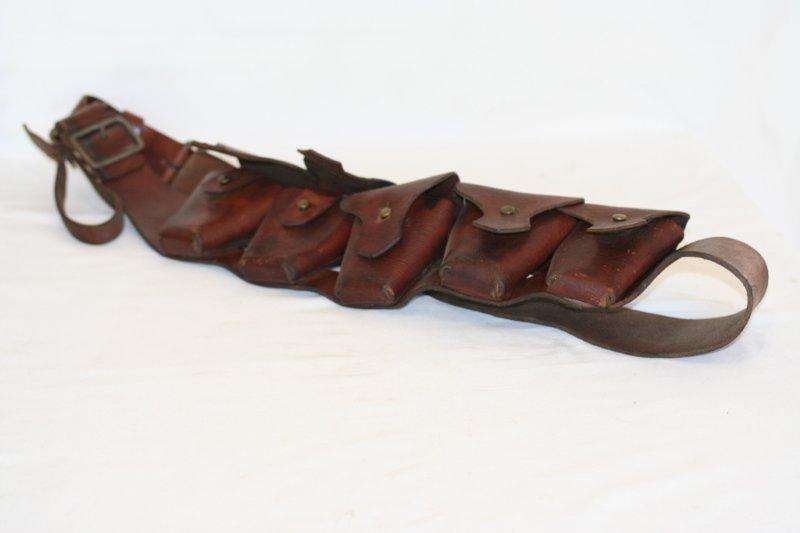 A STUNNING WW1 AMMUNITION BANDOLIER!!! DATED 1918. VERY VERY RARE, VERY VERY COLLECTABLE...